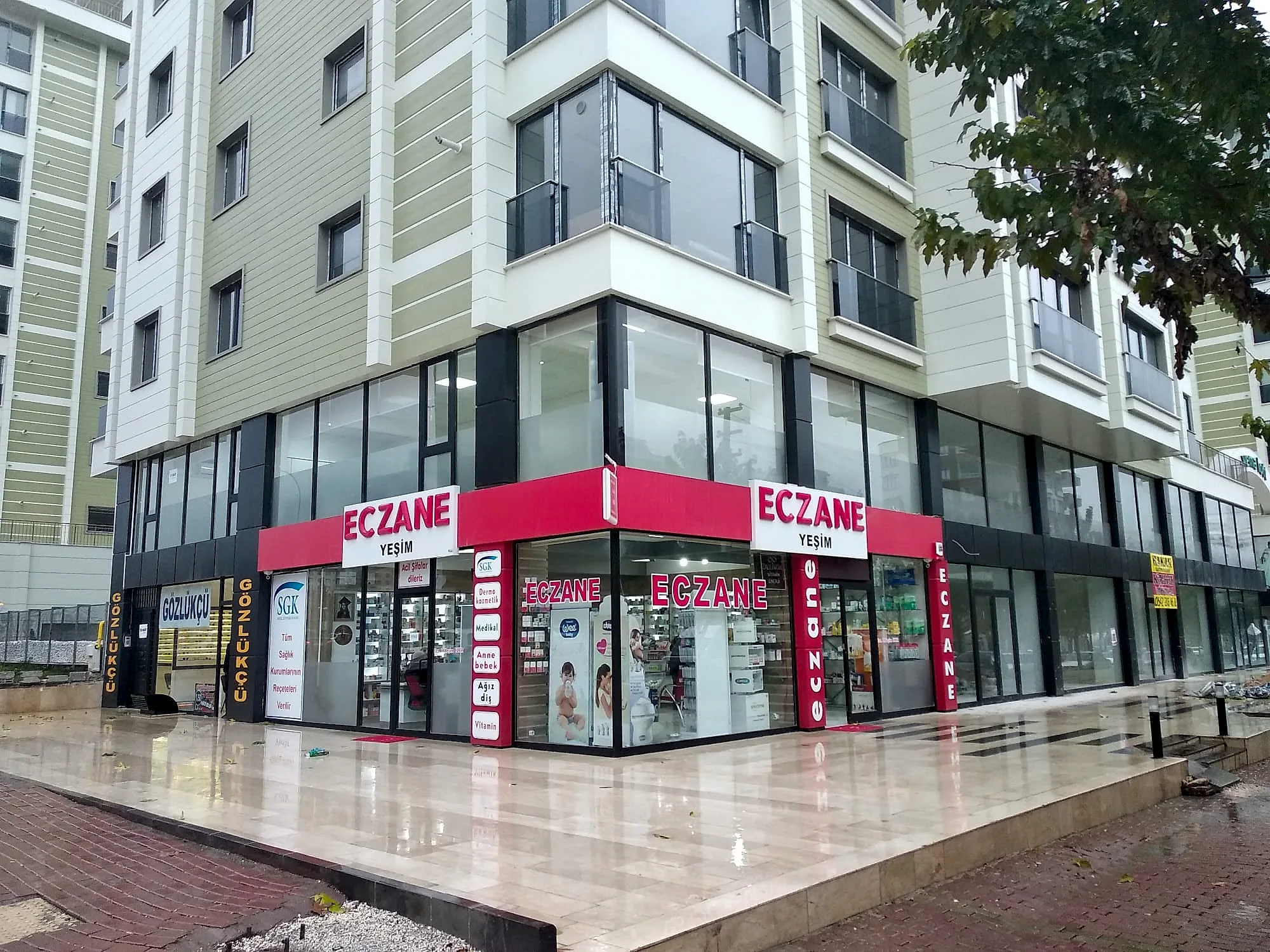 Yeşim Eczanesi — Eczane Tabelası