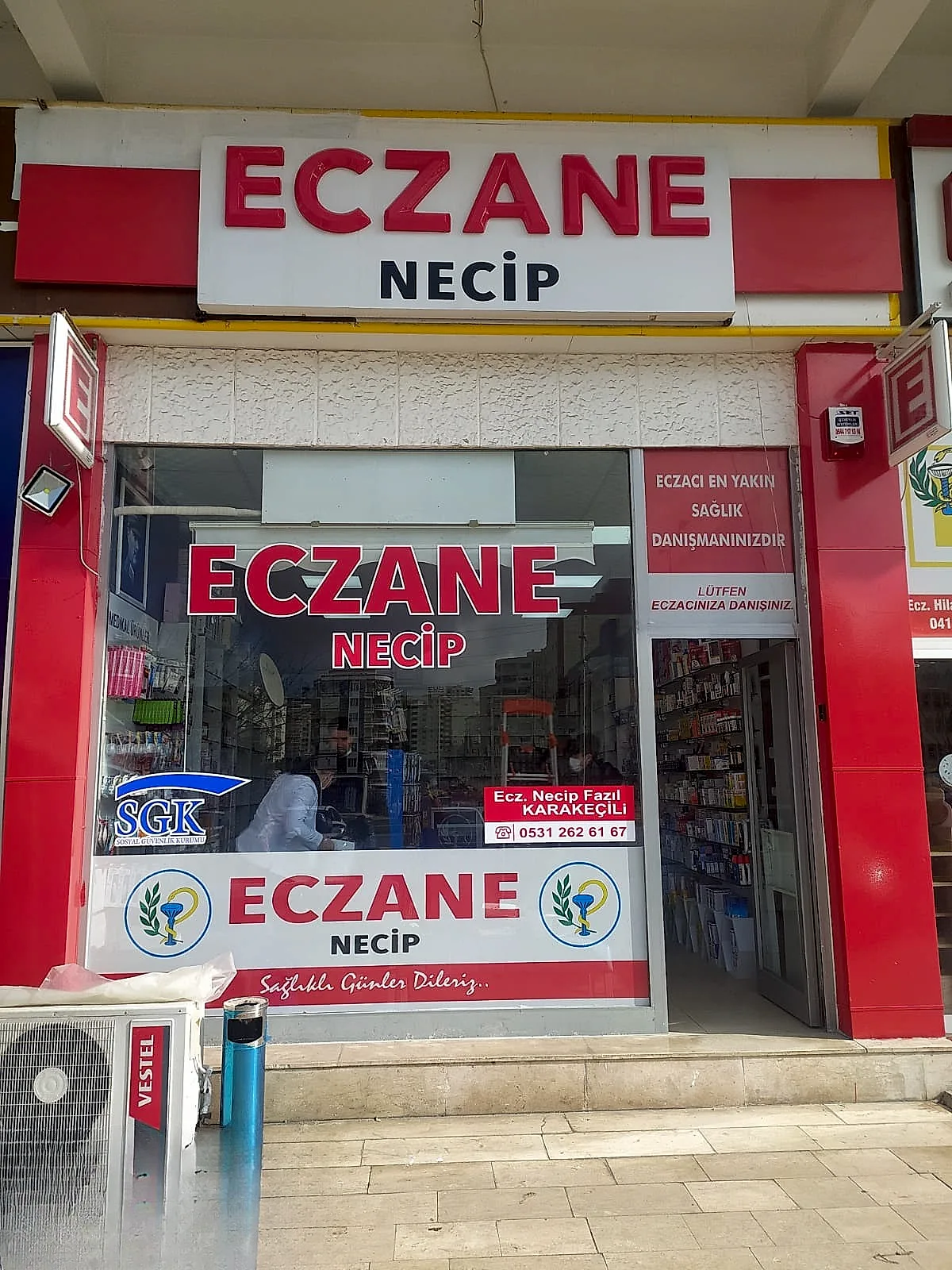Necip Eczanesi — Eczane Tabelası