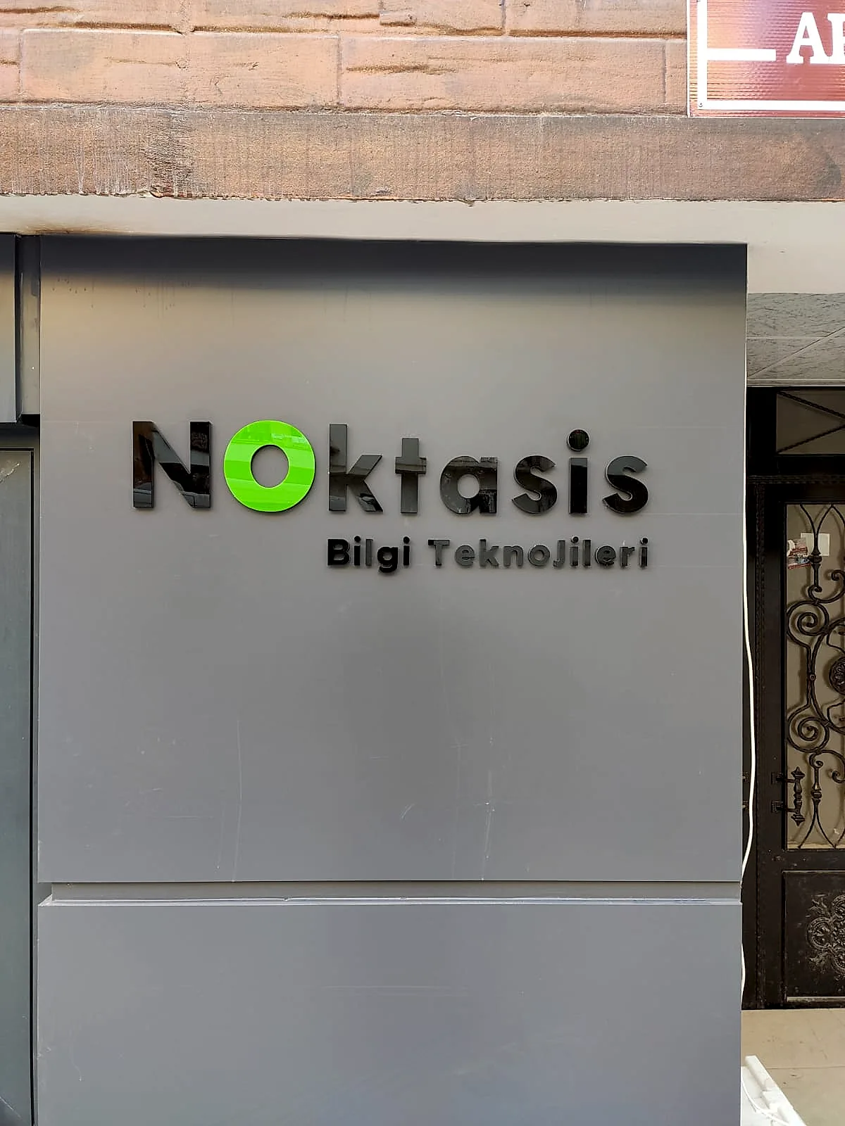 Noktasis — Foreks + Pleksi Uygulama