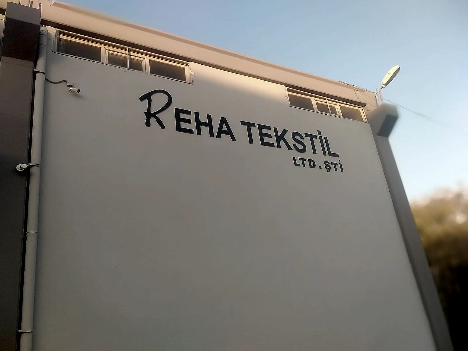 Reha Tekstil — Foreks + Pleksi Uygulama