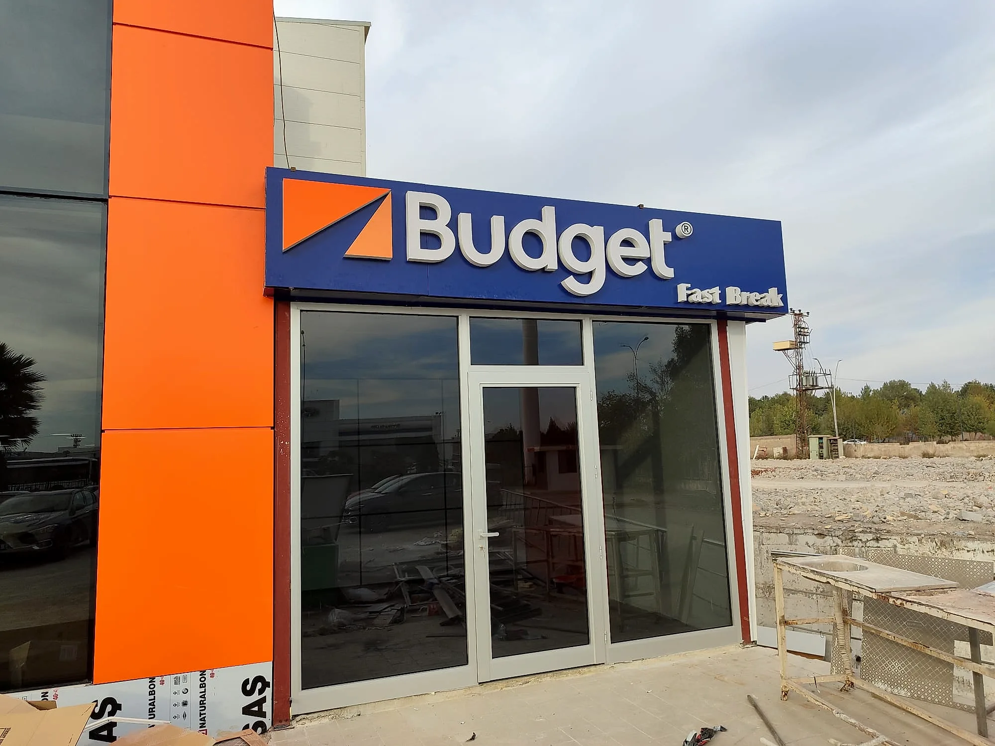 Budget — Işık Patlaması (Kutu Harf)