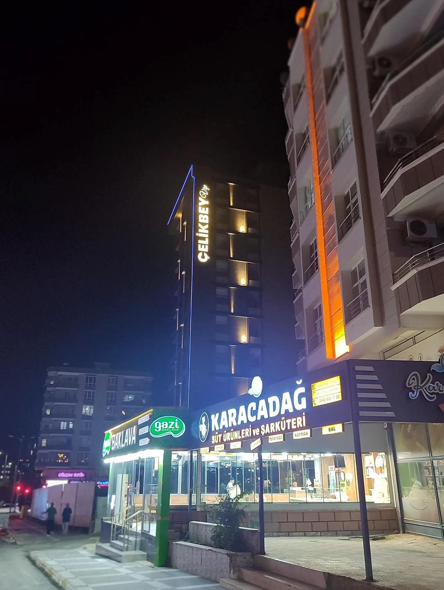 Işık Patlaması (Kutu Harf)