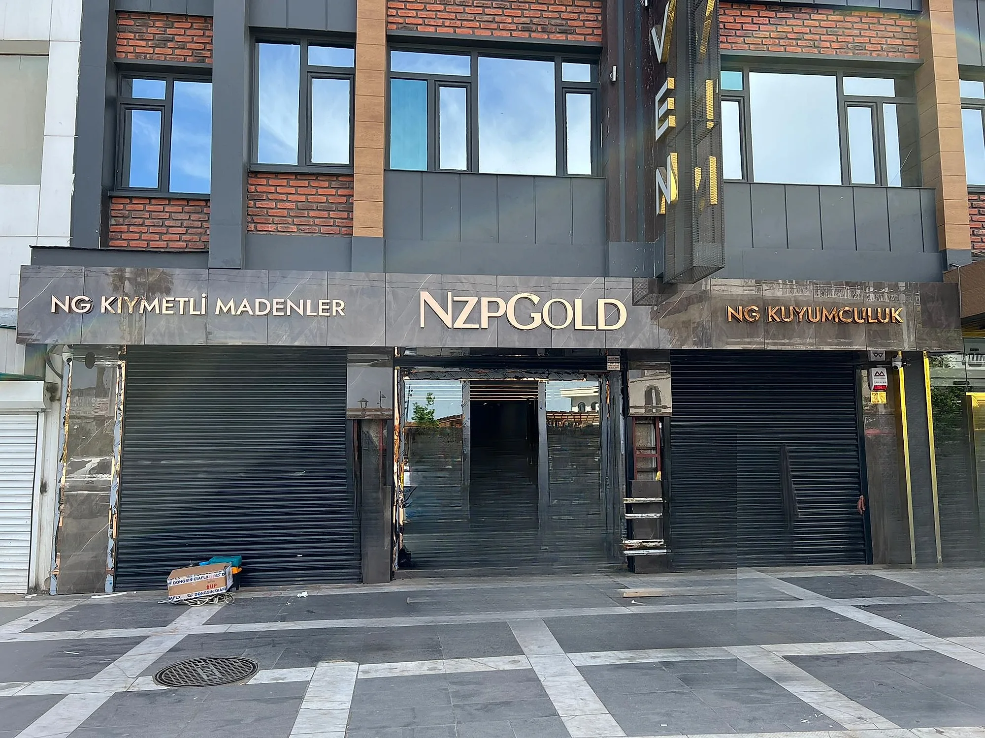 NZP Gold bakır krom ışık patlaması — gündüz / gece — önce