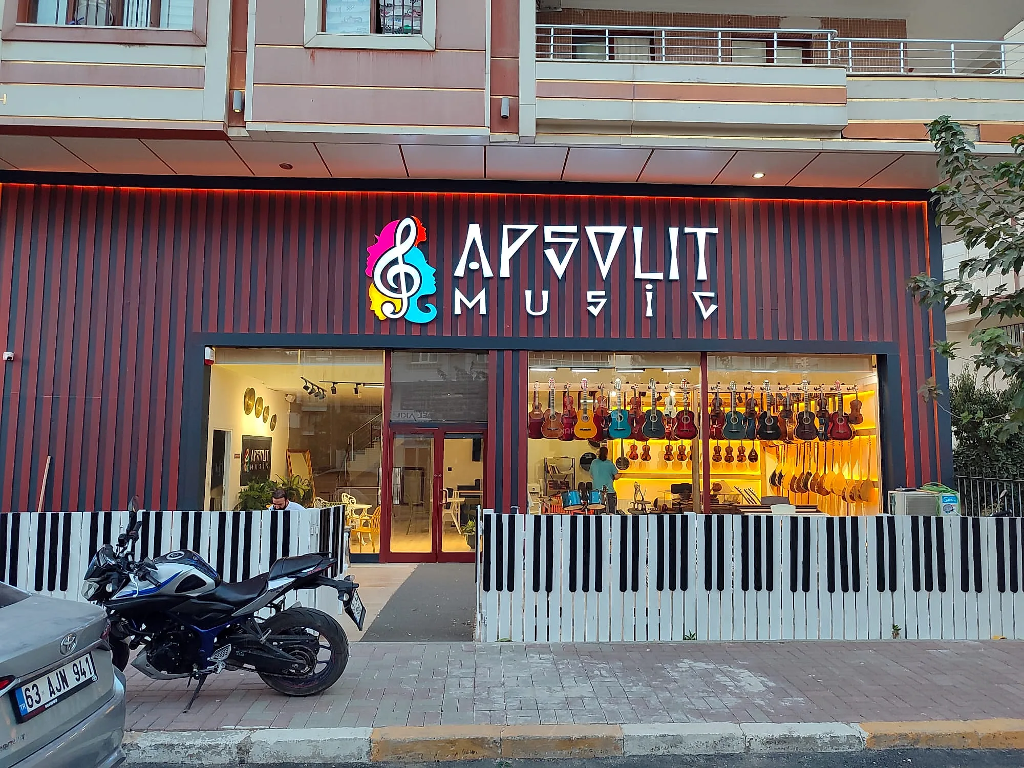 Arsavlit Müzik — Kompozit Kutu Harf