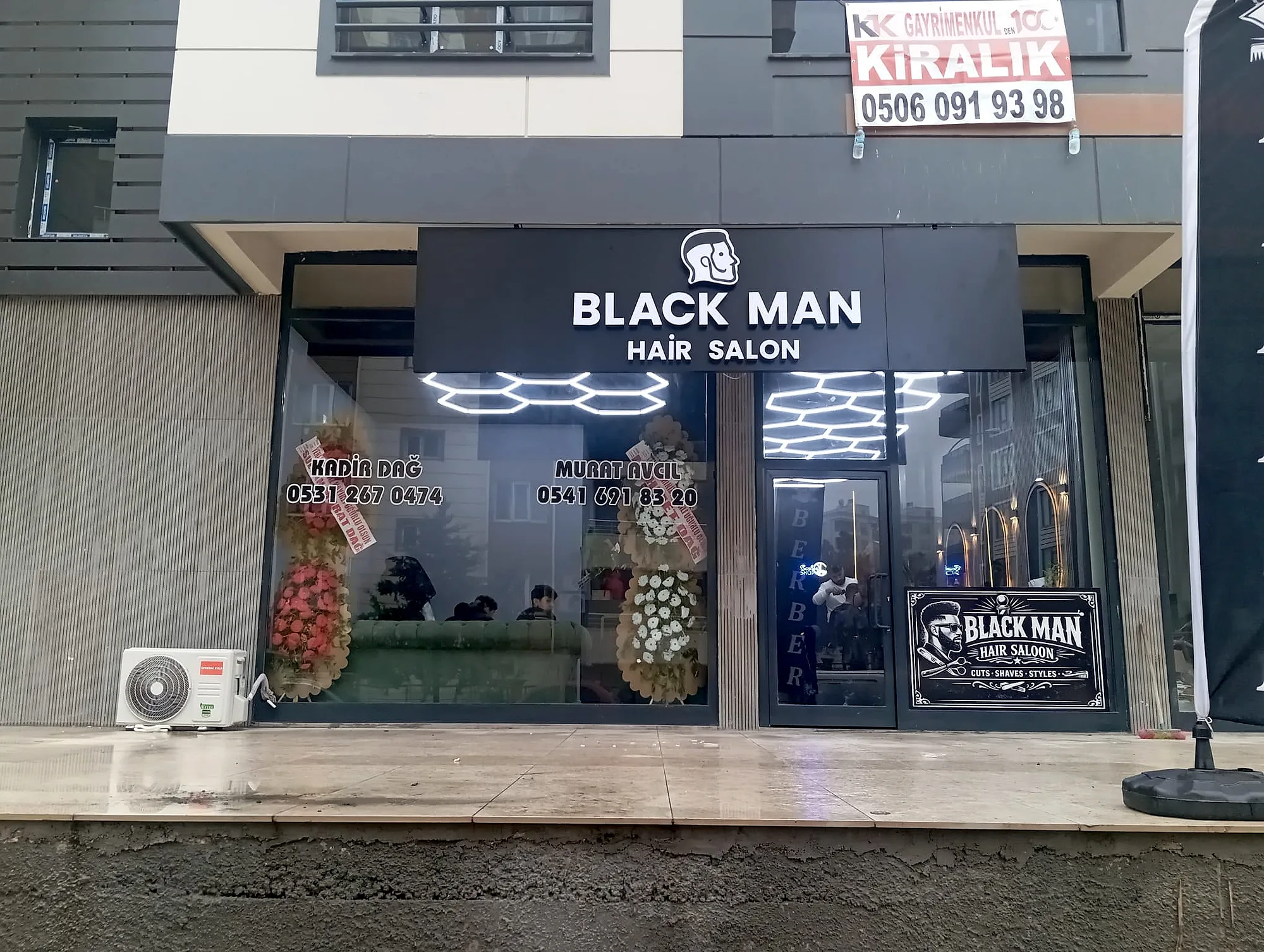 Black Man Hair Salon — Kompozit Kutu Harf