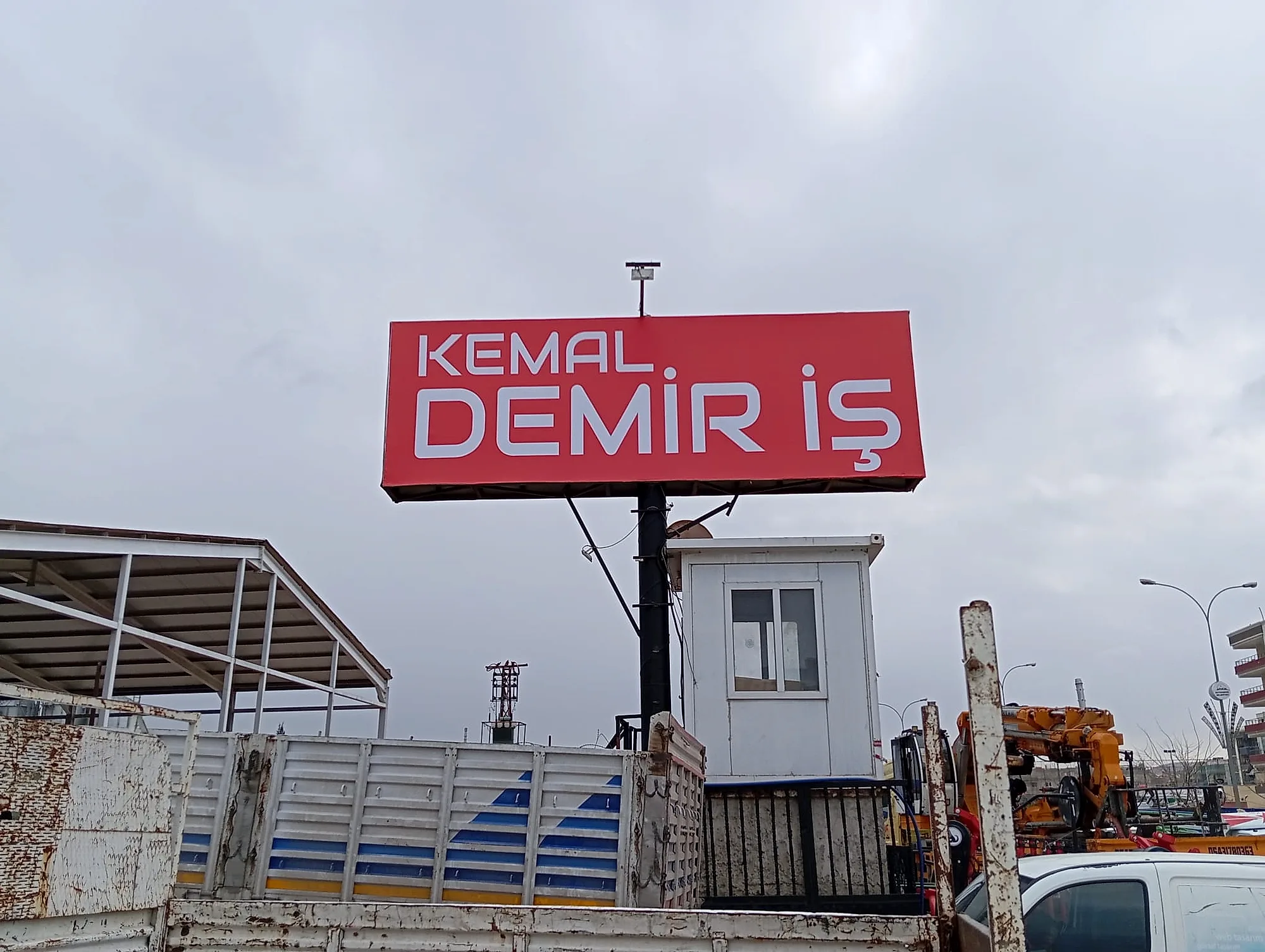 Kemal Demir İş — Totem / Pylon