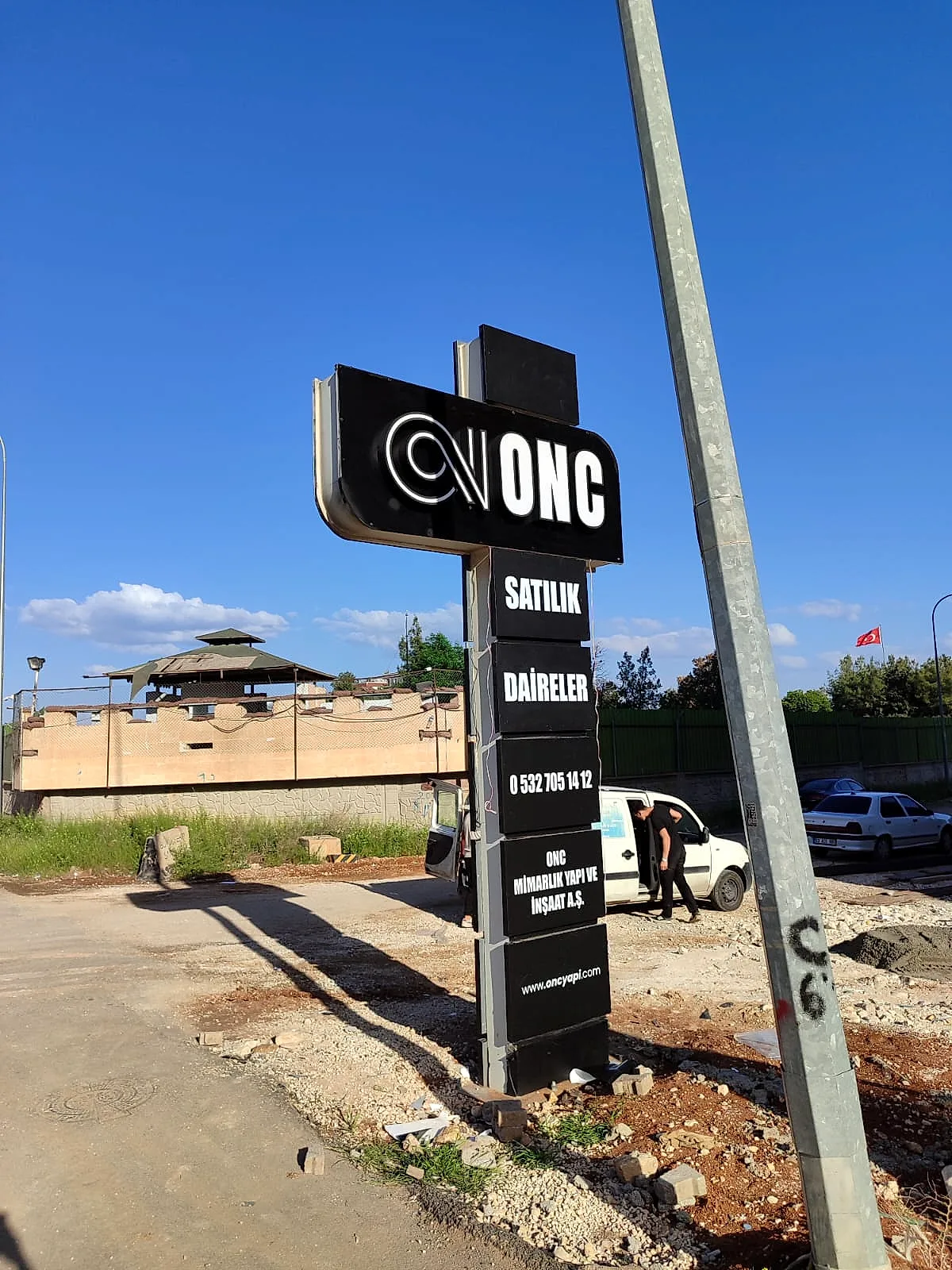 ONC Mimarlık — Totem / Pylon